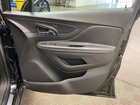 Used 2021 Buick Encore Preferred image 18