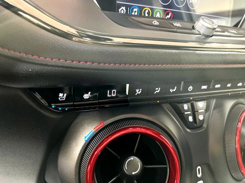 Used 2019 Chevrolet Blazer RS image 27