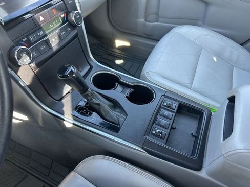 Used 2015 Toyota Camry XLE w/ Moonroof Package image 20