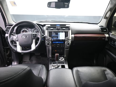 Used 2020 Toyota 4Runner Limited image 24