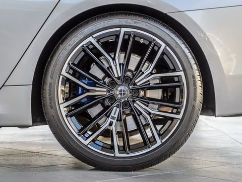 Used 2018 BMW 540i w/ M Sport Package RWD image 14