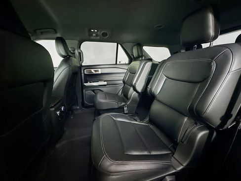 Certified 2022 Ford Explorer XLT w/ Equipment Group 202A image 14