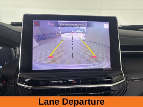 Used 2022 Jeep Compass High Altitude AWD/4WD image 17