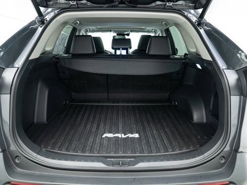 Used 2023 Toyota RAV4 XLE Premium image 25