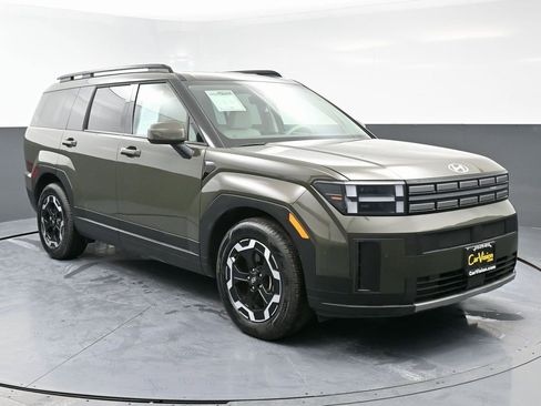 Used 2024 Hyundai Santa Fe SEL image 3