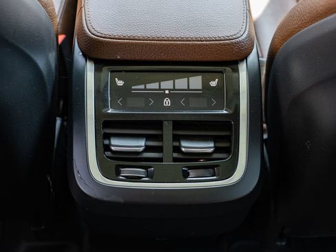 Used 2019 Volvo XC90 T6 Momentum w/ Advanced Package AWD/4WD image 9