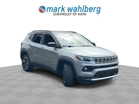 Used 2023 Jeep Compass Limited AWD/4WD image 2