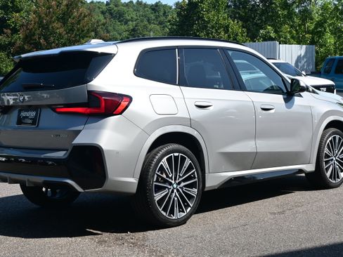 Used 2026 BMW X1 xDrive28i w/ M Sport Package AWD/4WD image 9
