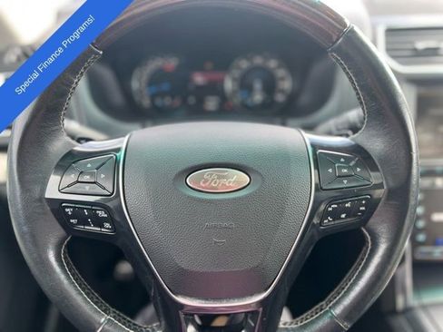 Used 2016 Ford Explorer Platinum image 12