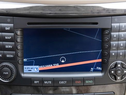 Used 2006 Mercedes-Benz E 350 Sedan image 76