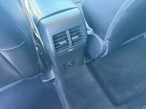 Used 2025 Ford Escape SE FWD image 28