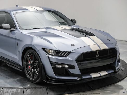 Used 2022 Ford Mustang Shelby GT500 w/ Carbon Fiber Track Pack RWD image 33