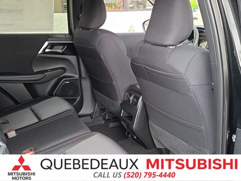 New 2026 Mitsubishi Outlander ES FWD image 28
