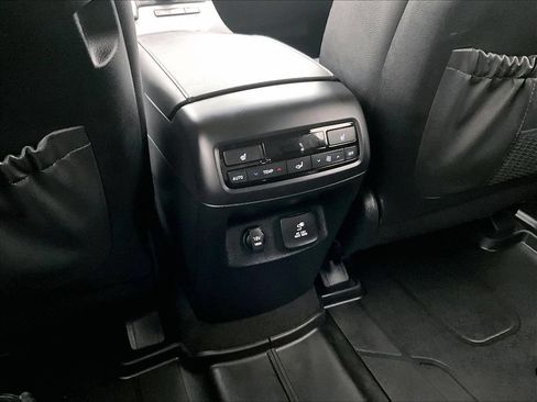 Used 2022 Hyundai Palisade SEL w/ Premium Package AWD/4WD image 34
