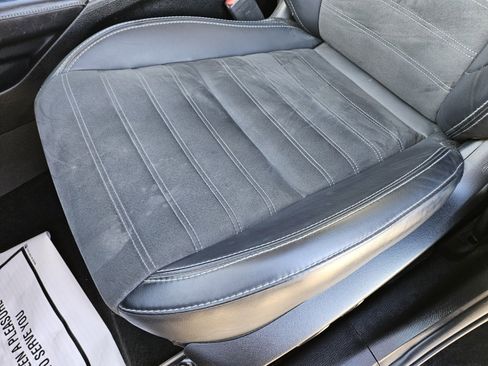 Used 2024 Mitsubishi Outlander SE image 8