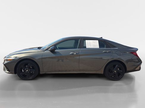 Certified 2026 Hyundai Elantra SEL Sport Premium w/ Cargo Package image 6