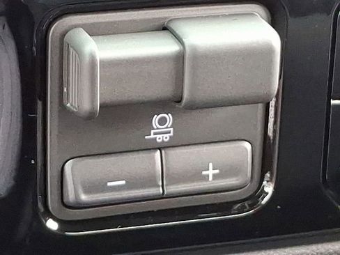 Used 2026 GMC Sierra 1500 Elevation image 28