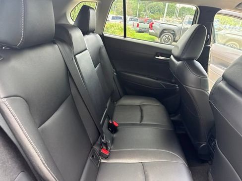Used 2025 Toyota Corolla Cross XLE FWD image 30