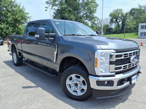 Used 2025 Ford F250 XLT AWD/4WD image 2
