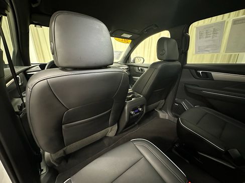 Certified 2025 Buick Enclave Preferred image 25