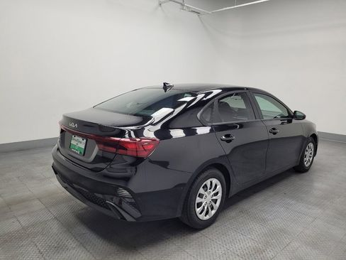 Used 2023 Kia Forte LX FWD image 9