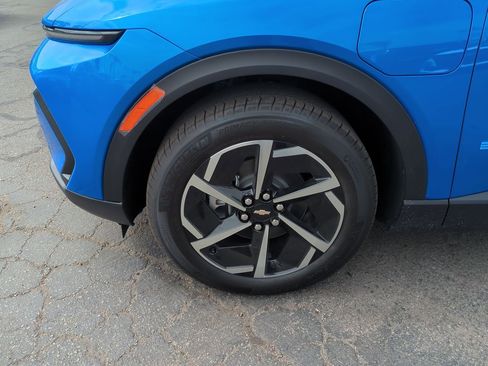 New 2026 Chevrolet Equinox EV LT w/ LPO, All-Weather Mat Package image 31