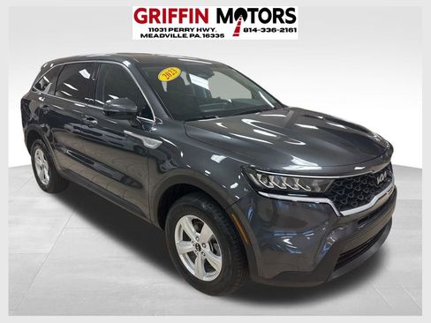 Used 2023 Kia Sorento LX image 1