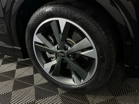 Used 2024 Audi Q4 e-tron Premium Plus w/ Premium Plus image 9