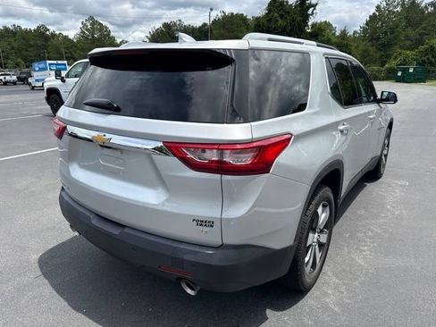 Used 2018 Chevrolet Traverse LT FWD image 5