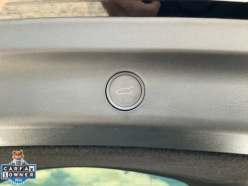 Used 2022 Tesla Model Y Performance image 10