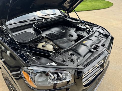 Used 2022 Mercedes-Benz GLS 450 4MATIC w/ AMG Line Exterior image 29