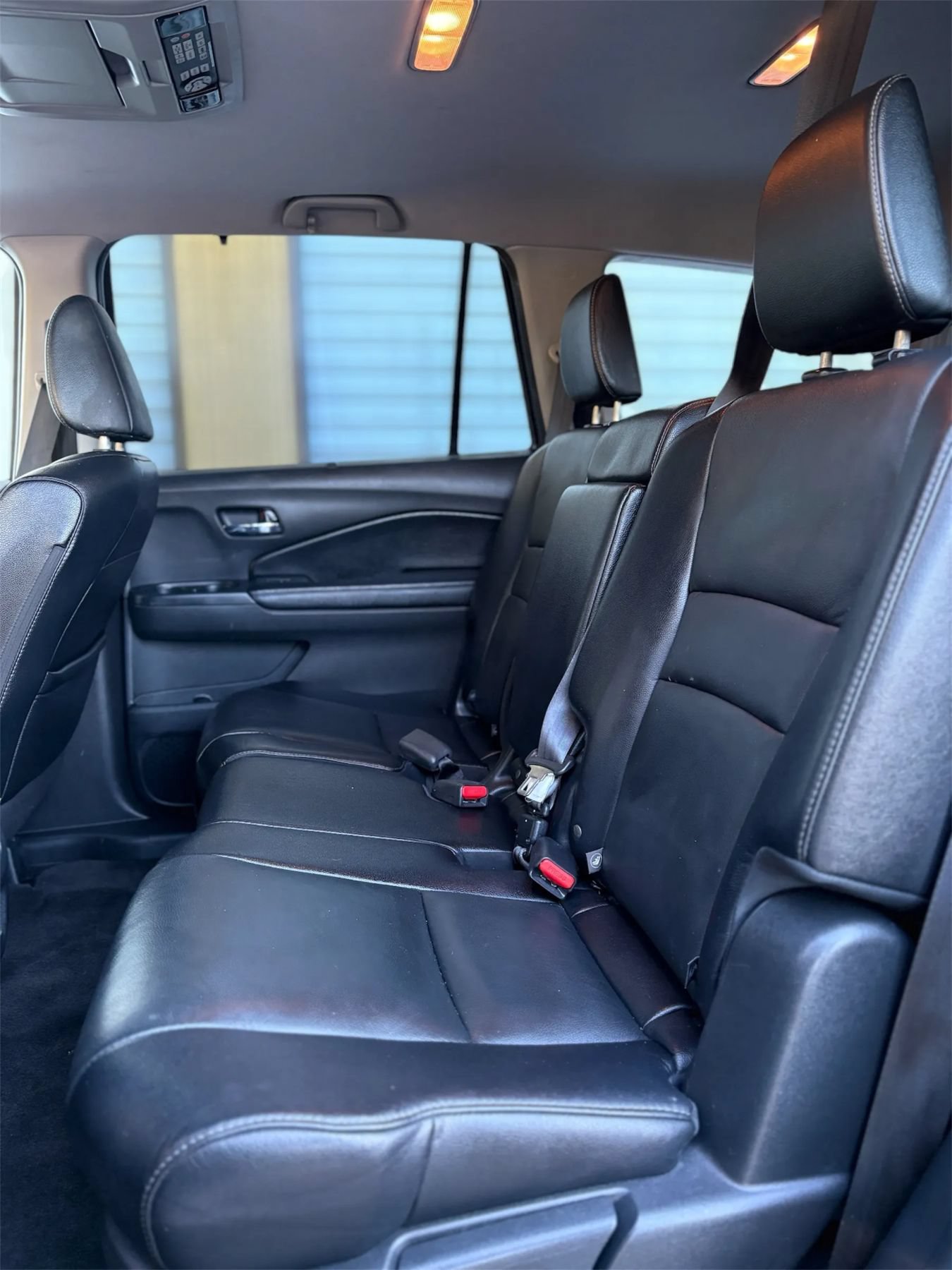 Used 2016 Honda Pilot Touring image 10
