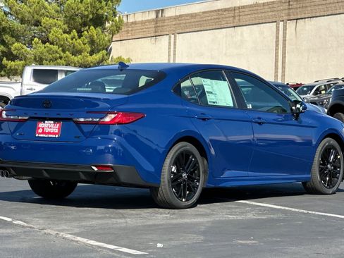 New 2026 Toyota Camry SE image 2