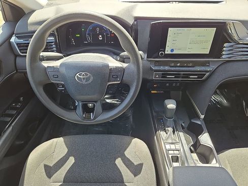 Used 2026 Toyota Camry LE FWD image 17