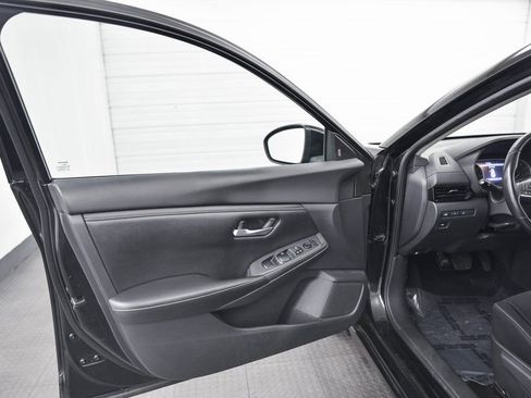 Used 2021 Nissan Sentra SV image 11