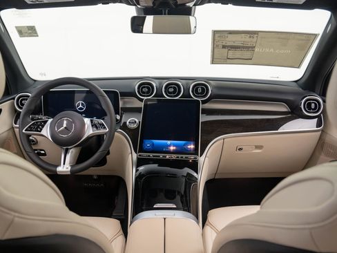 New 2026 Mercedes-Benz GLC 300 GLC 300 image 11