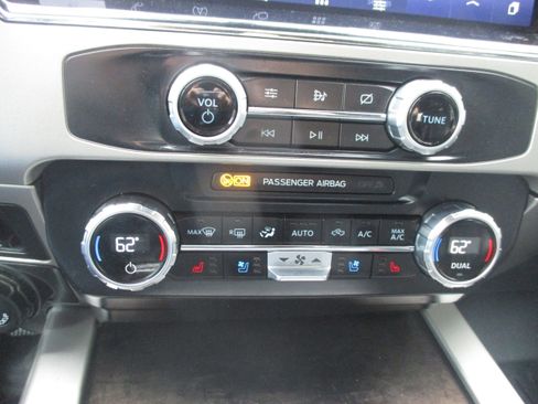 Used 2022 Ford F350 Lariat w/ Lariat Ultimate Package image 18