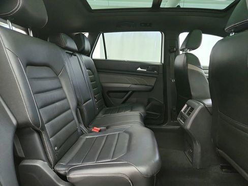 Used 2022 Volkswagen Atlas Cross Sport SEL Premium R-Line AWD/4WD image 32