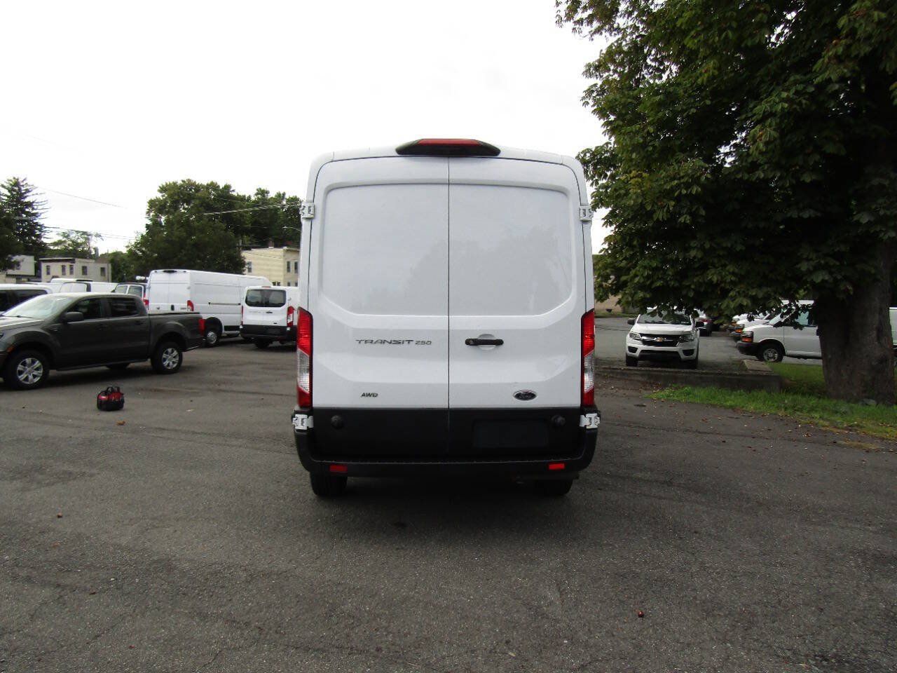 Used 2024 Ford Transit 250 148 Medium Roof Extended AWD image 6