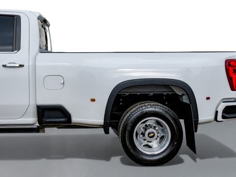 Used 2022 Chevrolet Silverado 3500 High Country image 11