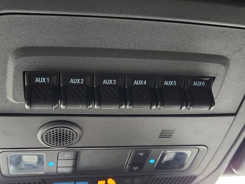 Used 2023 Ford Bronco Wildtrak image 10