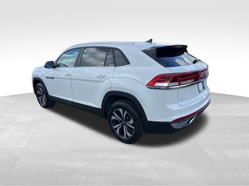 New 2026 Volkswagen Atlas Cross Sport SE FWD image 5