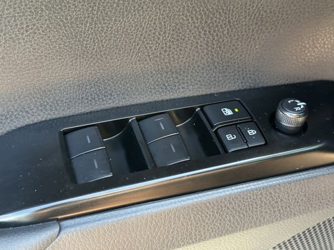 Used 2026 Toyota Camry SE w/ Multimedia Upgrade Package image 28