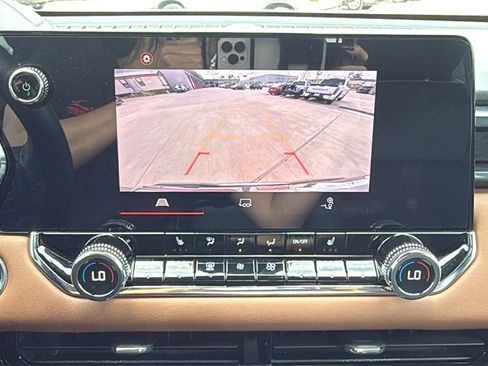 Used 2023 GMC Canyon AT4 w/ Canyon Safety Plus Package image 22