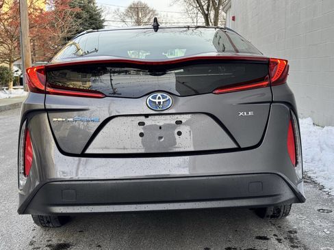 Used 2021 Toyota Prius Prime XLE w/ Carpet Mat Package (TMS) image 9