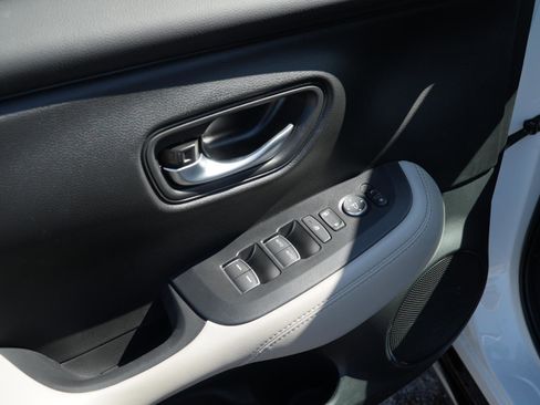 Used 2026 Honda HR-V EX-L image 13