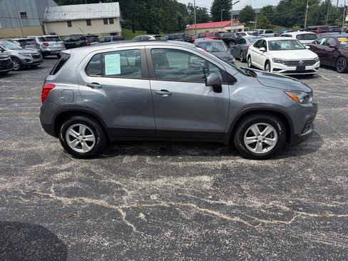 Used 2020 Chevrolet Trax LS FWD image 5