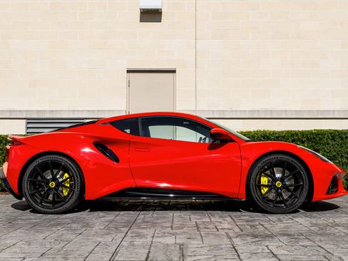 New 2025 Lotus Emira image 17