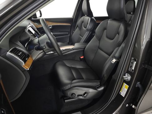 Certified 2024 Volvo XC90 T8 Plus w/ Protection Package Premier AWD/4WD image 19