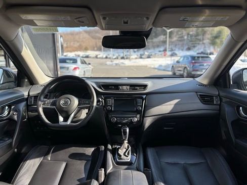 Used 2020 Nissan Rogue SL w/ Premium Package image 26